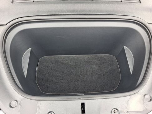 Used 2024 Tesla Model Y Performance image 26