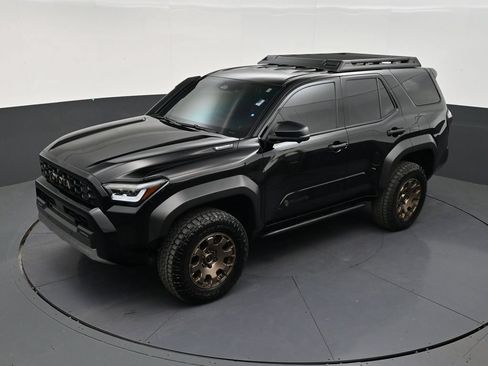 Used 2025 Toyota 4Runner Trailhunter AWD/4WD image 11