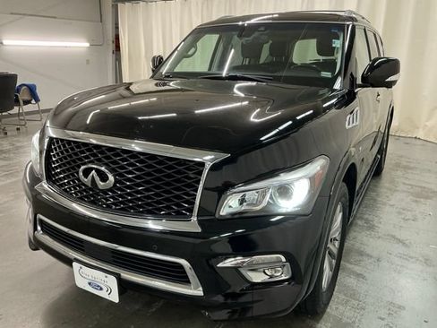 Used 2017 INFINITI QX80 4WD w/ Driver Assistance Package image 8