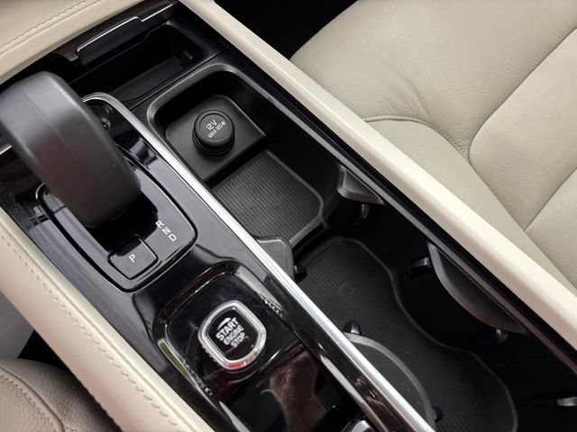 Used 2023 Volvo XC90 B6 Plus w/ Protection Package Premier AWD/4WD image 42