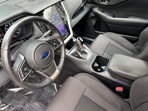 Used 2021 Subaru Outback Premium image 9