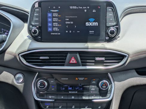 Used 2020 Hyundai Santa Fe Limited AWD/4WD image 17