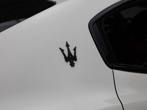 Certified 2022 Maserati Ghibli Modena Q4 image 25