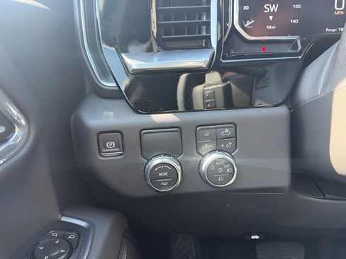Used 2026 GMC Sierra 1500 SLT RWD image 37