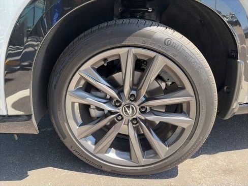 Used 2025 Acura ADX A-Spec image 11