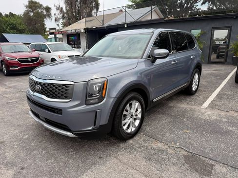 Used 2020 Kia Telluride LX FWD image 1