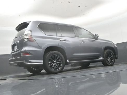 Used 2023 Lexus GX 460 Luxury w/ Sport Design Package AWD/4WD image 44