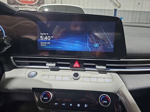 New 2026 Hyundai Elantra Limited image 19