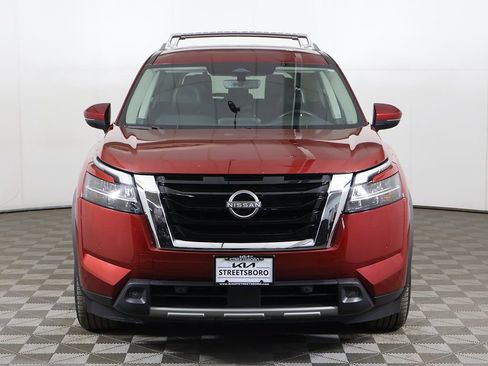 Used 2023 Nissan Pathfinder SL w/ Lighting Package (N92) image 13