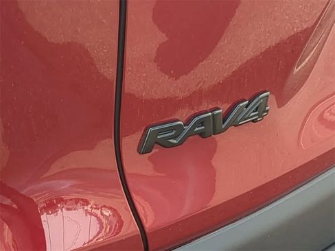 Used 2023 Toyota RAV4 XLE w/ Convenience Package image 12