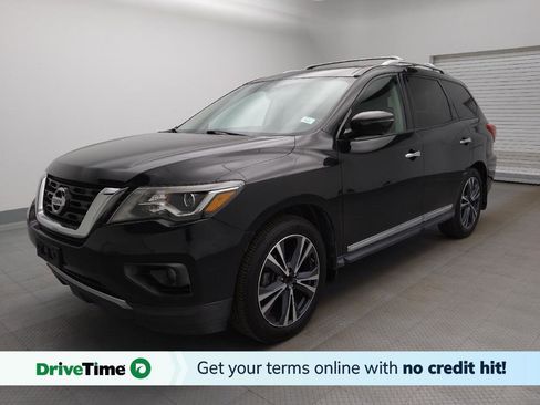 Used 2017 Nissan Pathfinder Platinum w/ Family Entertainment Package FWD image 1