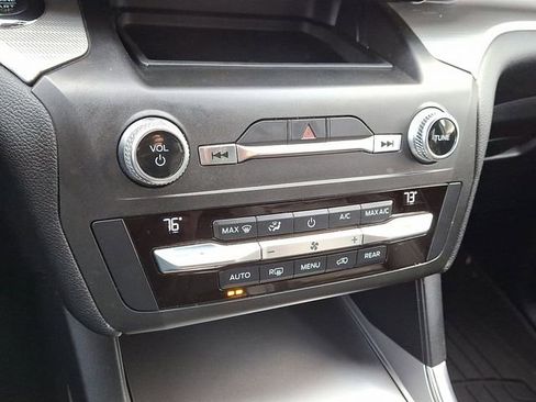 Certified 2020 Ford Explorer XLT w/ Equipment Group 202A image 24