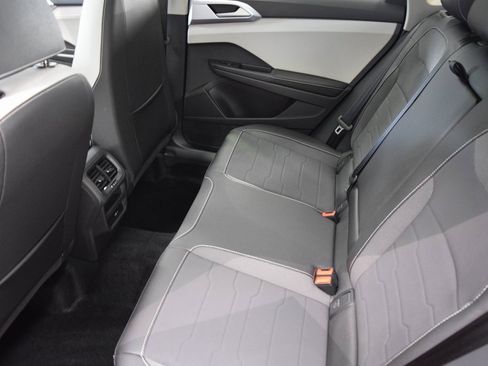 New 2025 Volkswagen Taos SE image 5