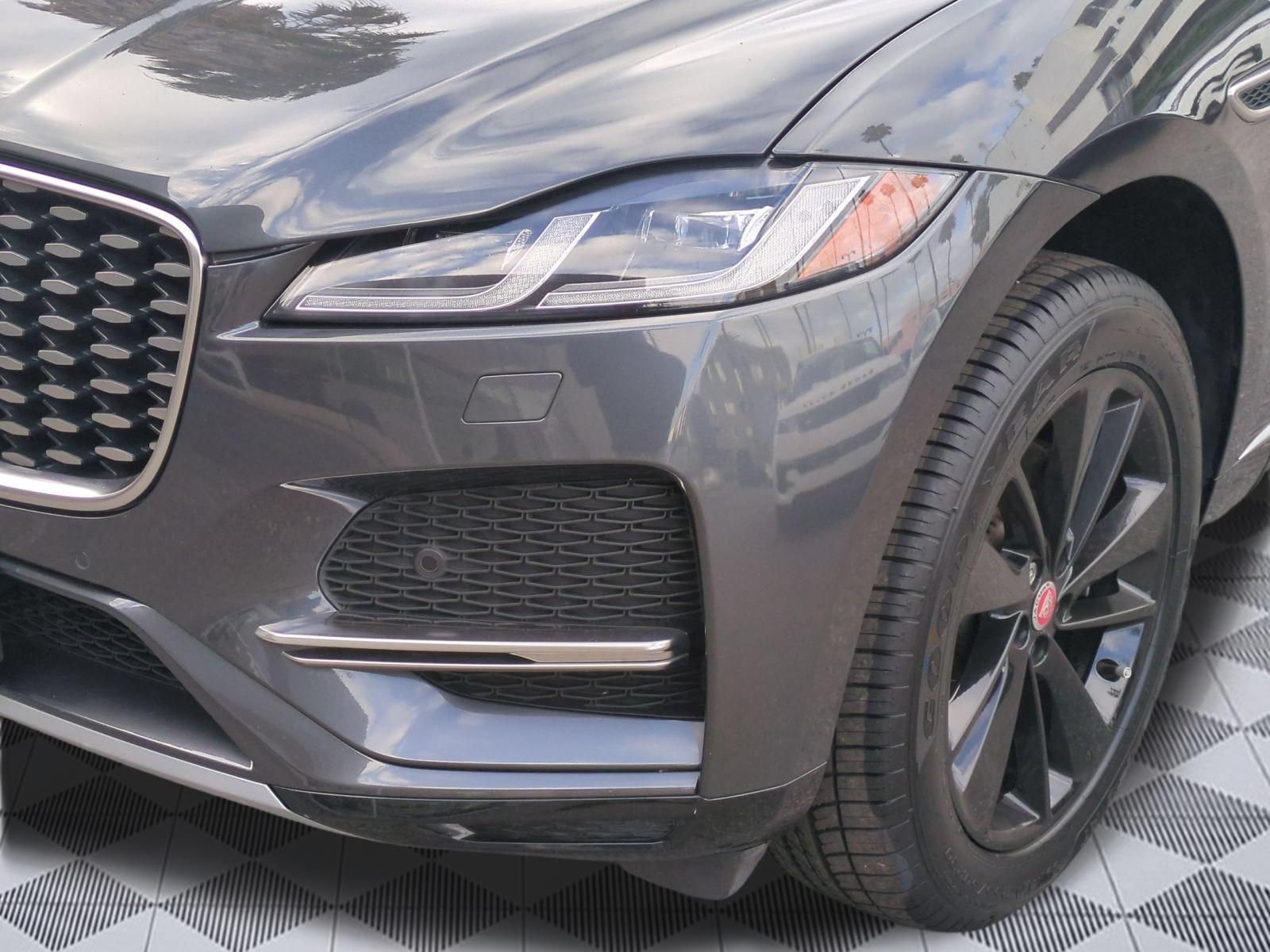Used 2023 Jaguar F-PACE S AWD/4WD image 10