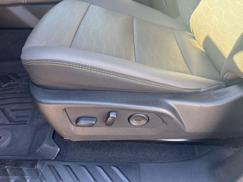 Used 2024 Chevrolet Colorado ZR2 w/ ZR2 Convenience Package III image 13