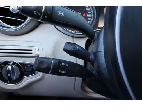 Used 2015 Mercedes-Benz C 300 4MATIC Sedan image 32