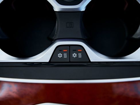 Used 2024 BMW ALPINA XB7 image 86