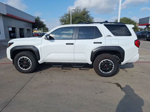 Used 2025 Toyota 4Runner TRD Sport Premium image 3