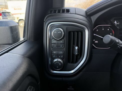 Used 2022 GMC Sierra 2500 SLE w/ SLE Value Package; image 15