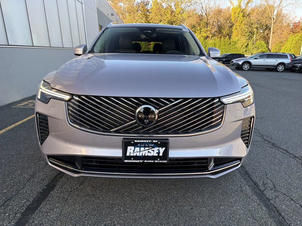 Certified 2026 Volvo XC90 B5 Ultra AWD/4WD image 3