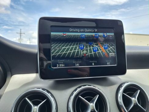 Used 2017 Mercedes-Benz GLA 250 image 23