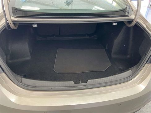 Used 2025 Chevrolet Malibu LT image 12