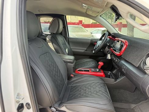 Used 2022 Toyota Tacoma SR RWD image 27