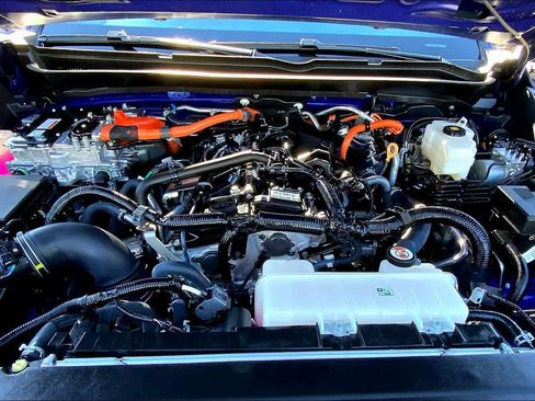 Used 2025 Toyota Tacoma TRD Off-Road image 30