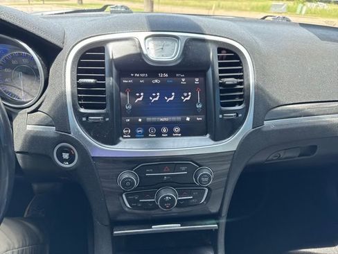 Used 2021 Chrysler 300 Touring w/ Sport Appearance Package RWD image 11