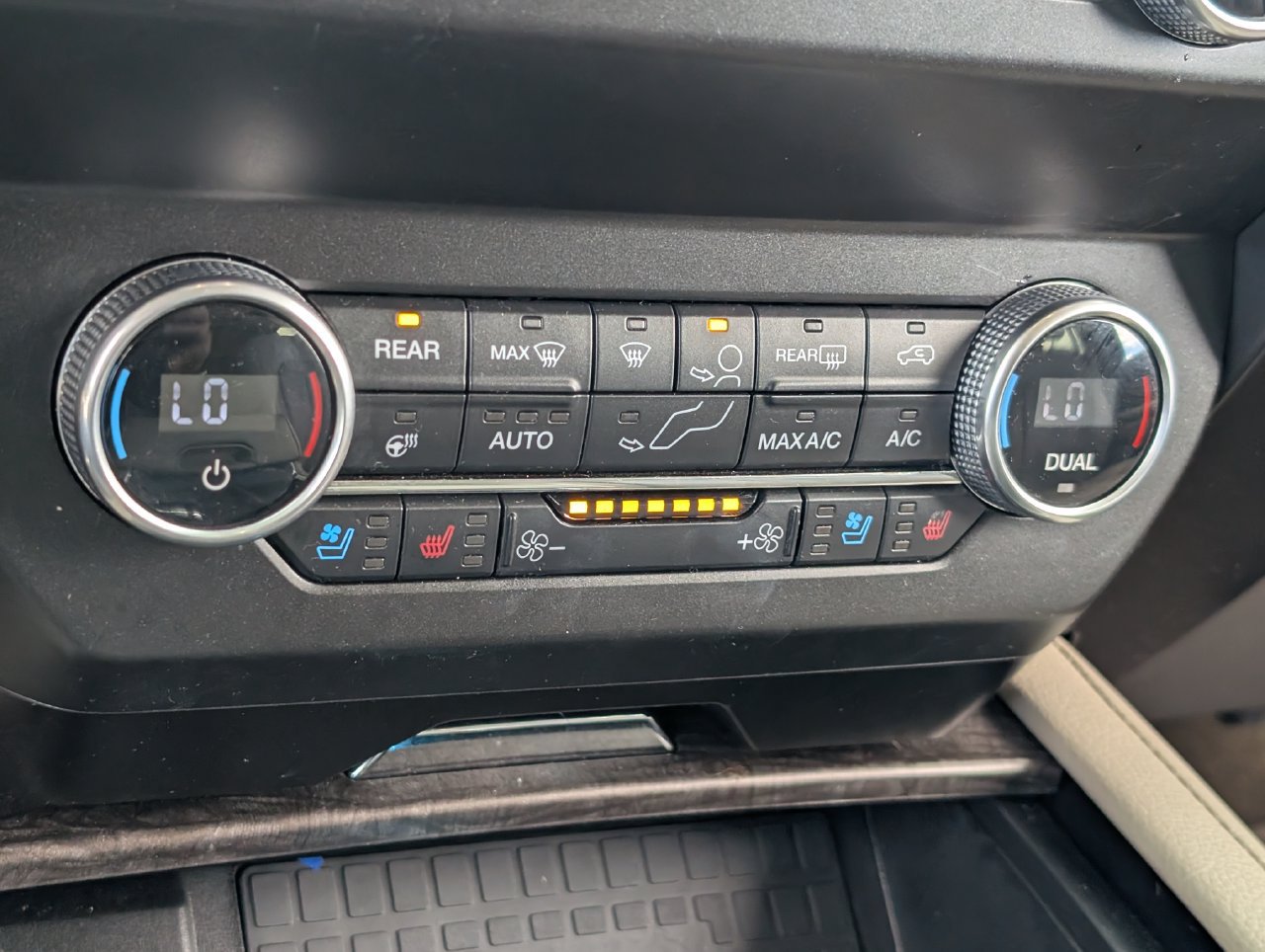 Used 2021 Ford Expedition Limited RWD image 17