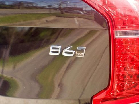 Used 2024 Volvo XC90 B6 Plus w/ Protection Package Premier image 12