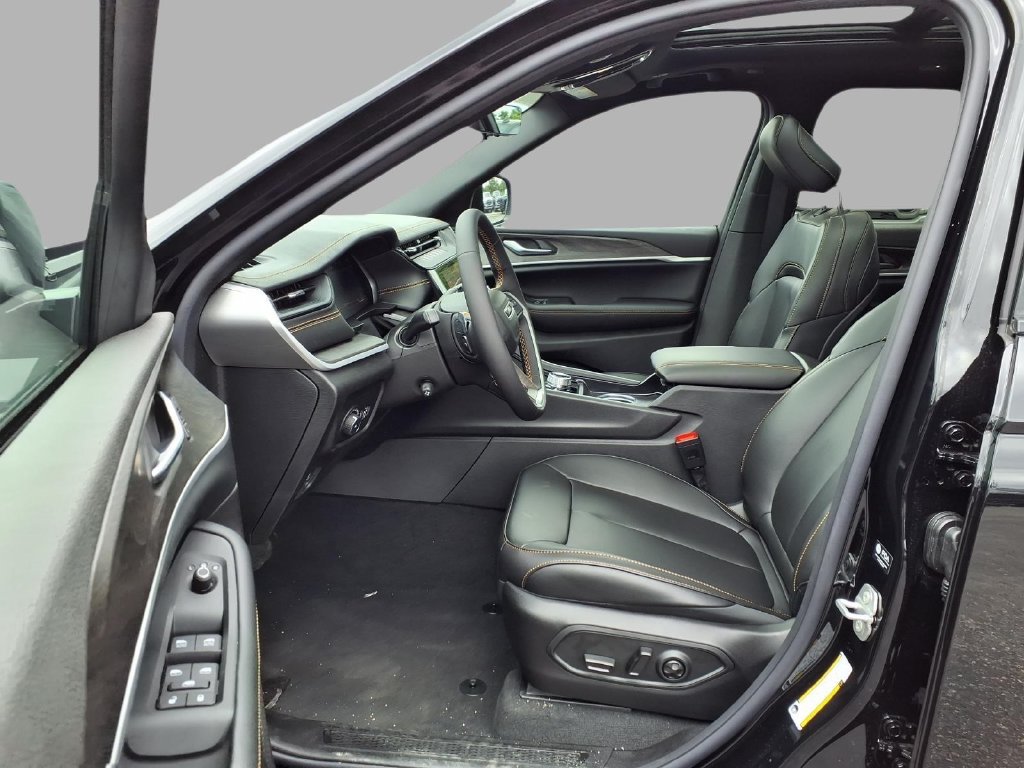 New 2026 Jeep Grand Cherokee Limited AWD/4WD image 21