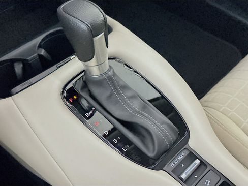 Used 2025 Honda HR-V LX image 23