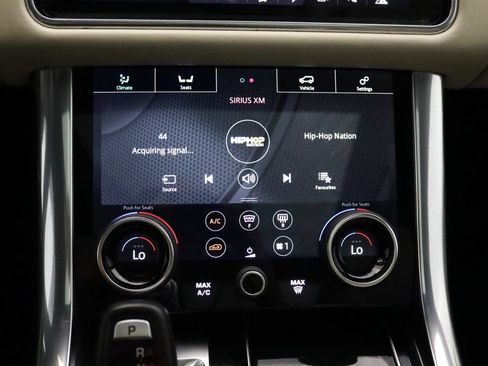 Used 2019 Land Rover Range Rover Sport Supercharged AWD/4WD image 31