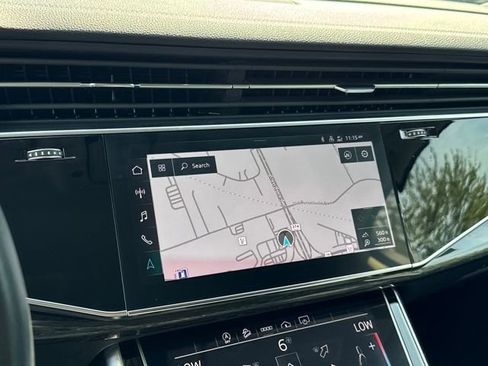 Used 2024 Audi Q7 3.0T Premium Plus image 21