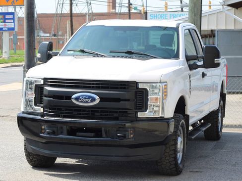 Used 2019 Ford F250 XL w/ Power Equipment Group image 3