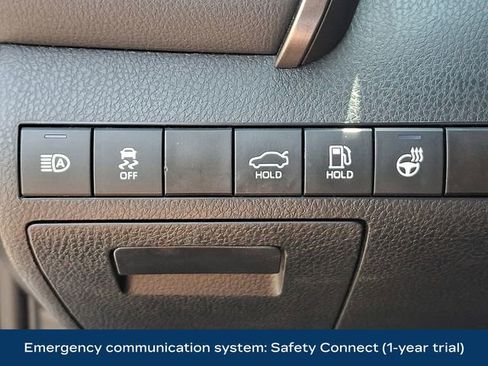 Used 2024 Toyota Camry SE FWD image 9