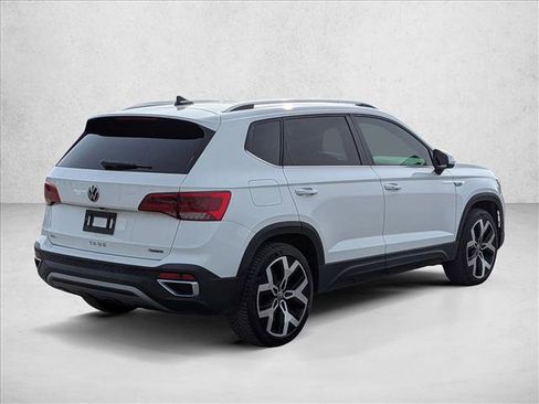 Used 2023 Volkswagen Taos SEL AWD/4WD image 5