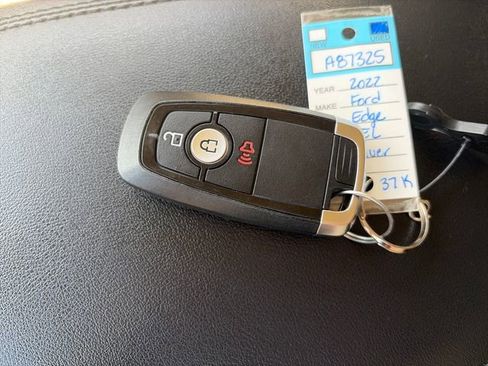 Used 2022 Ford Edge SEL AWD/4WD image 49