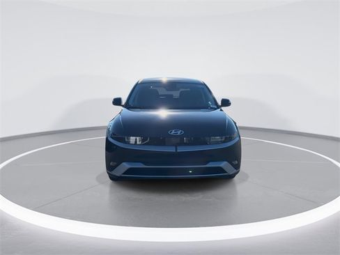 New 2026 Hyundai Ioniq 5 SE image 3