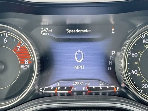 Used 2020 Jeep Cherokee Limited image 18