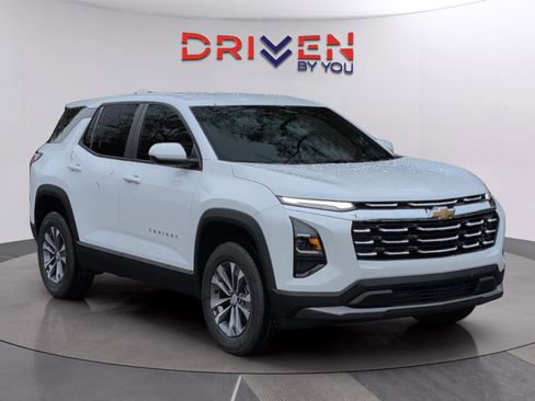 New 2026 Chevrolet Equinox LT w/ LPO, Floor Liner Package image 7