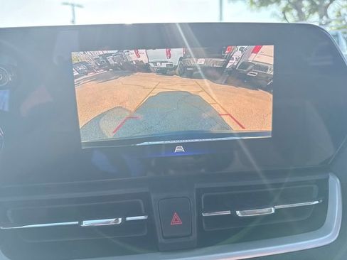 Used 2024 Chevrolet TrailBlazer LS w/ LS Convenience Package FWD image 8
