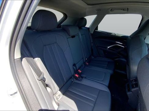 Certified 2025 Audi Q5 Premium w/ Premium Plus AWD/4WD image 19