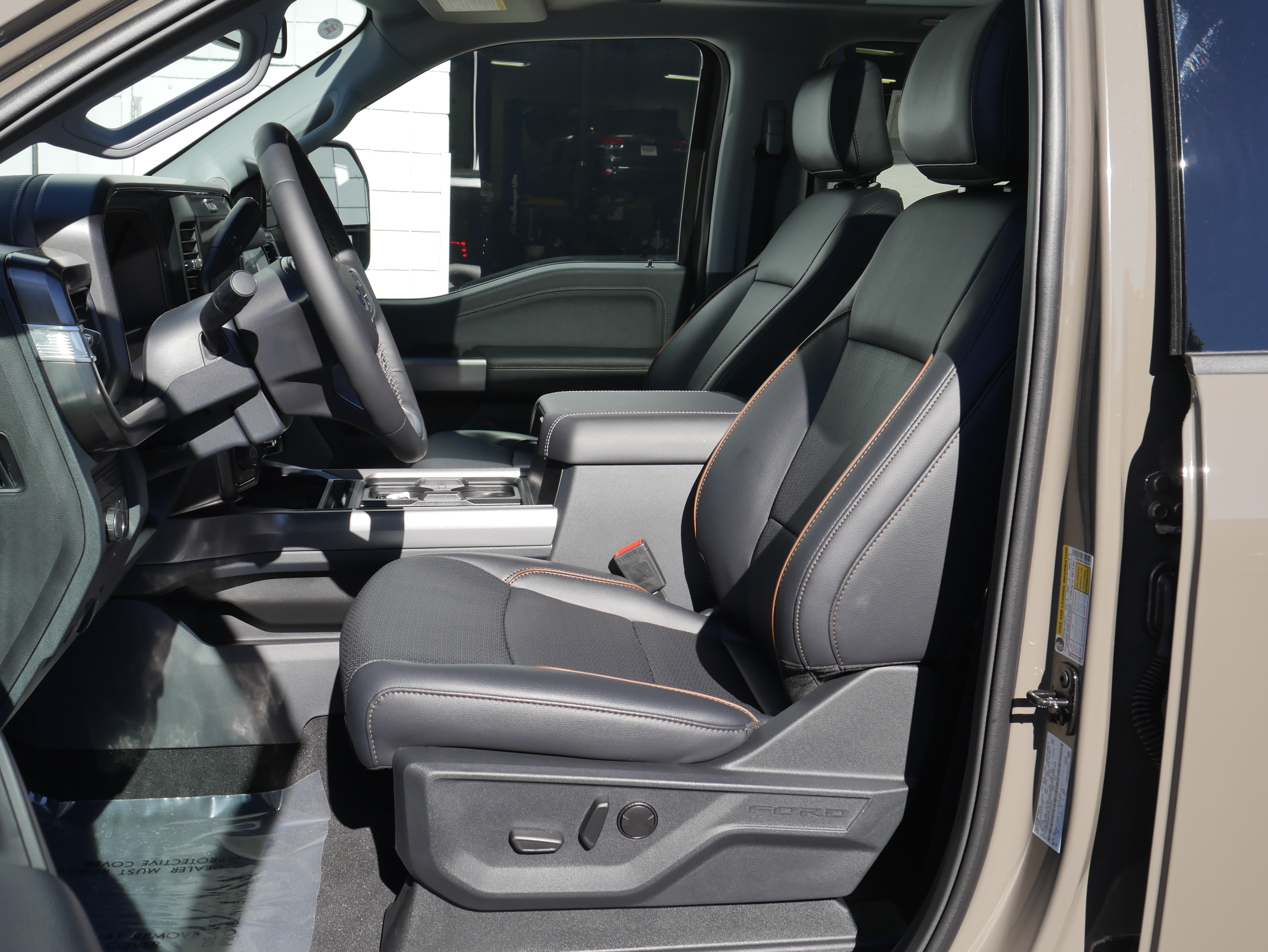 New 2027 Ford F350 Lariat w/ Tremor Off-Road Package AWD/4WD image 3
