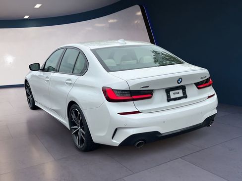 Used 2022 BMW 330i xDrive Sedan w/ M Sport Package AWD/4WD image 3