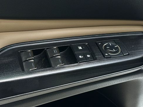 Used 2021 Lexus ES 300h w/ Accessory Package FWD image 15