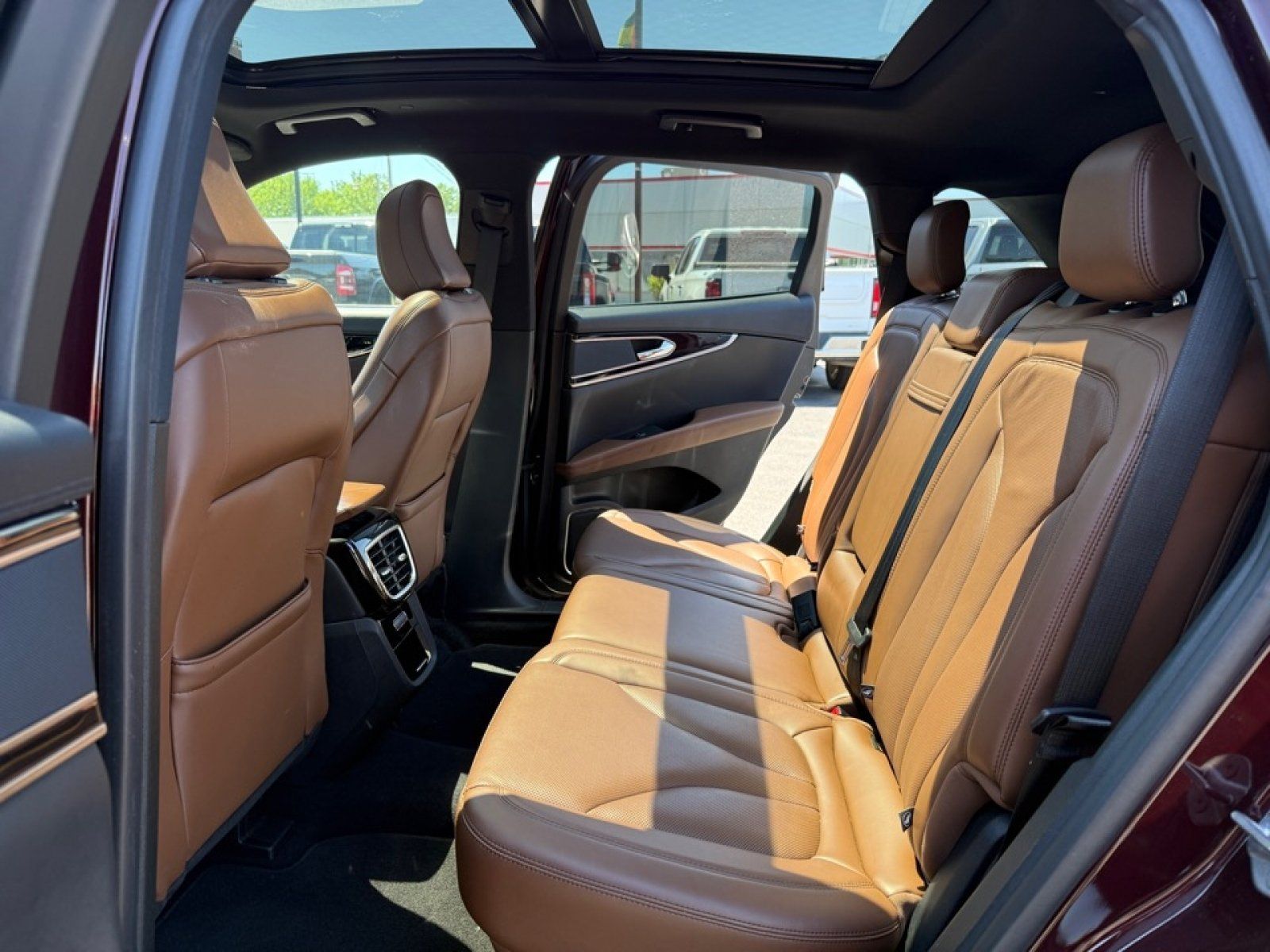 Used 2023 Lincoln Nautilus Reserve AWD/4WD image 28