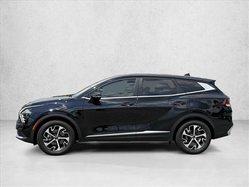 Used 2025 Kia Sportage EX FWD image 8