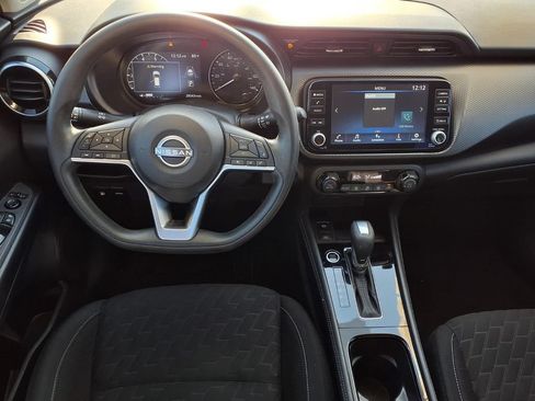 Used 2022 Nissan Kicks SV FWD image 12